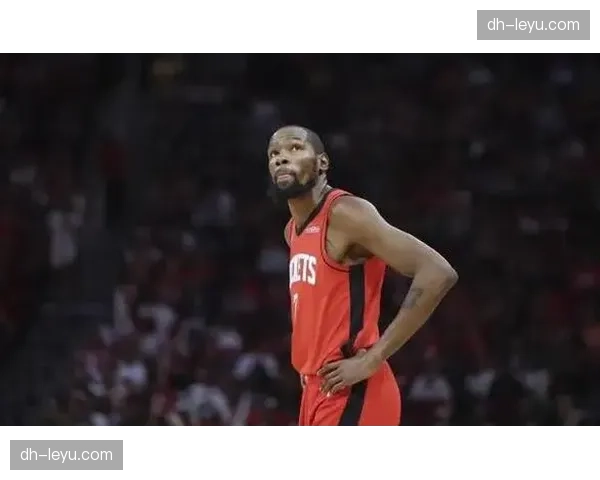 乌度卡详解杜兰特破包夹战术 强调其必须发起进攻并减少失误 乌度卡详解杜兰特破包夹战术 强调其必须发起进攻并减少失误