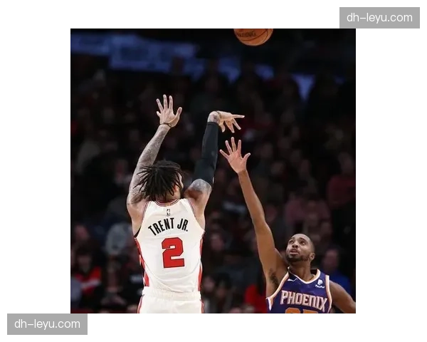 太阳布雷亚三分9中6得20分 外线投射效率成季后赛关键武器